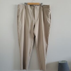 NWT Classic Ben Hogan Men's Khaki Performance Golf Office Chinos Pants 40×30